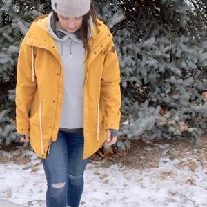 Burton Winter Snow yellow Jacket Living Lining in wood thrush outerwear